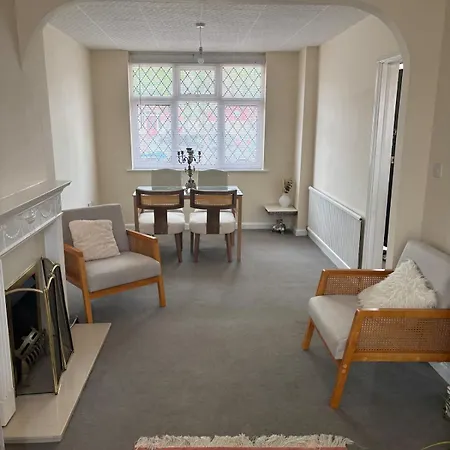 Three Bedrooms Holiday Home Fun -Relax &Work